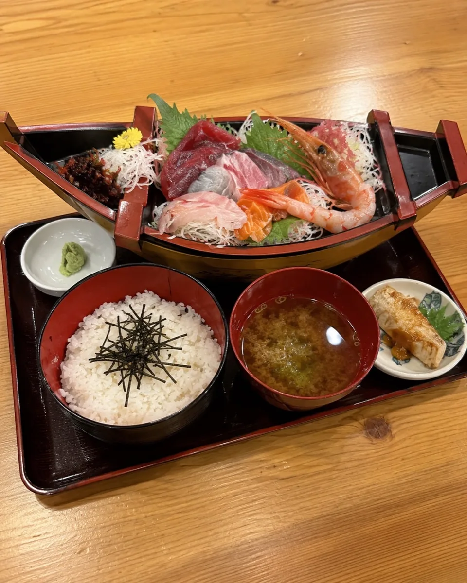舟盛り定食の写真